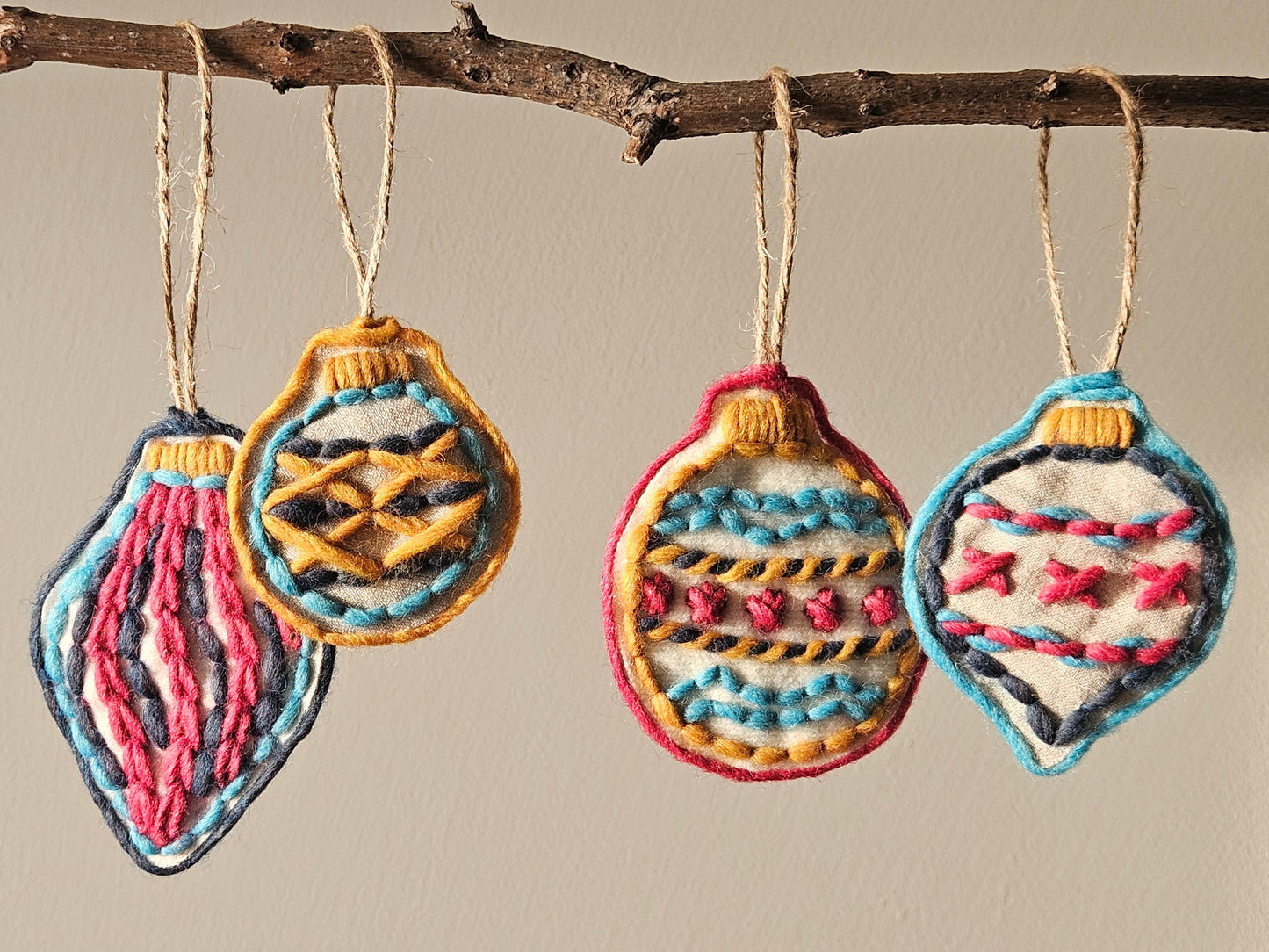 Wool Christmas Decorations (3h)