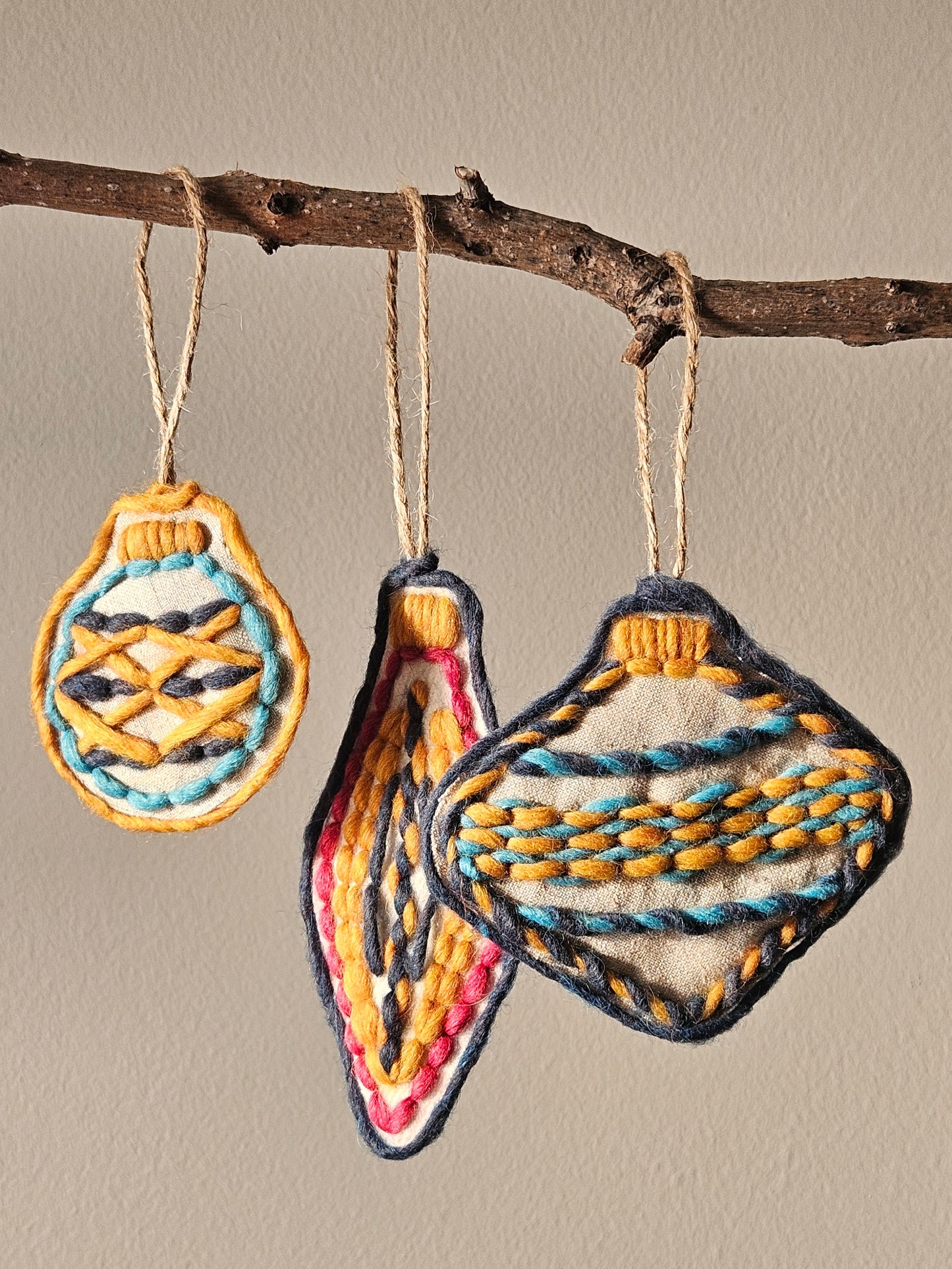 Wool Christmas Decorations (3h)