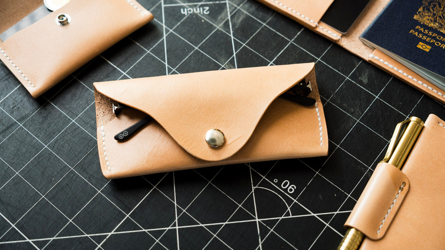 Projects in Leatherwork (2h)