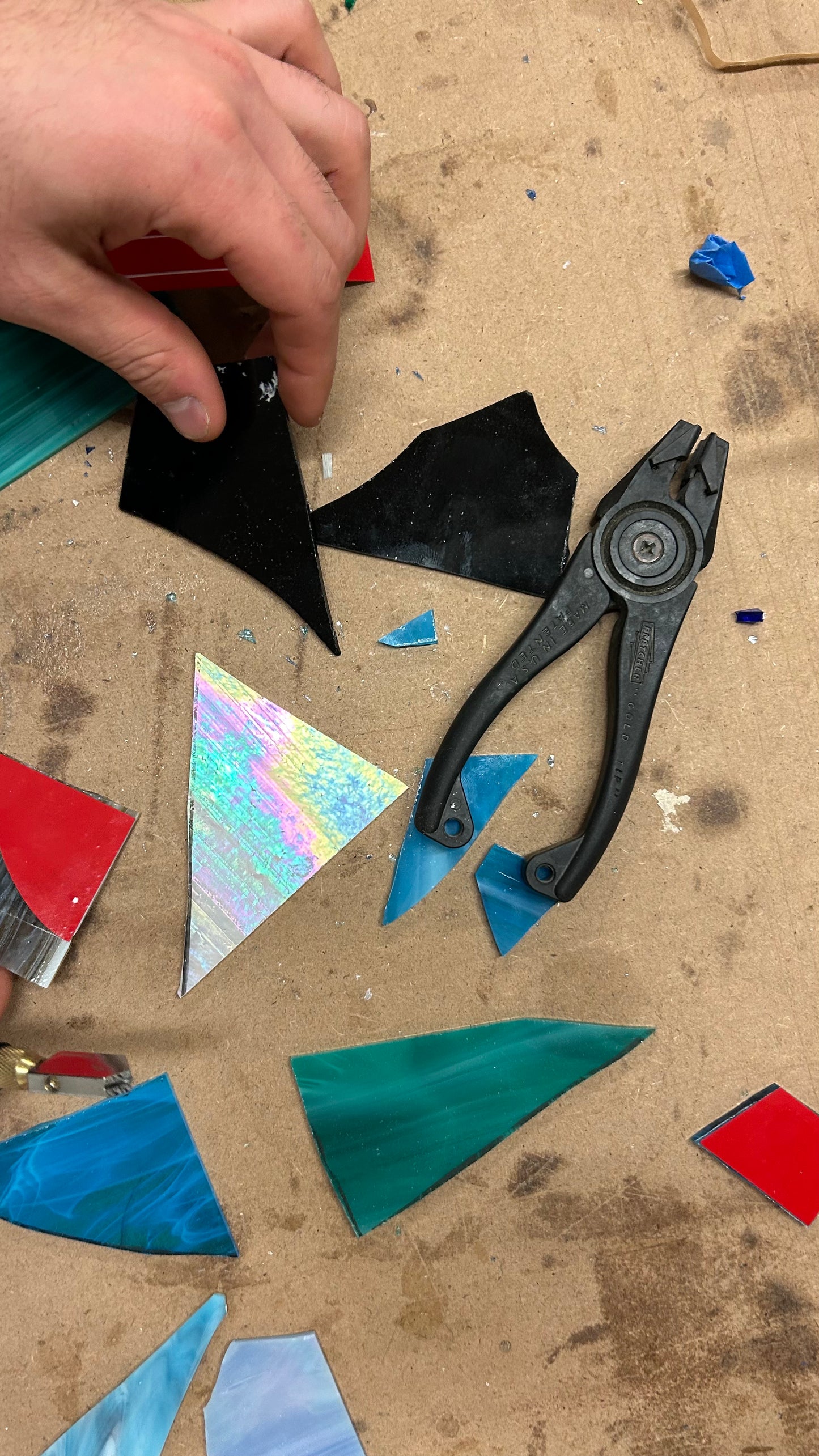 Cutting Stained glass pieces